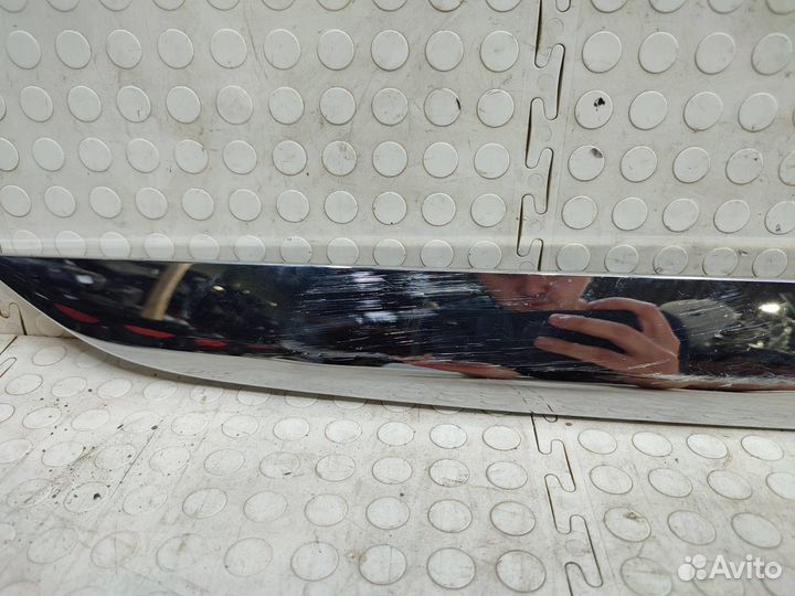 Накладка крышки багажника Mercedes-Benz V-Class