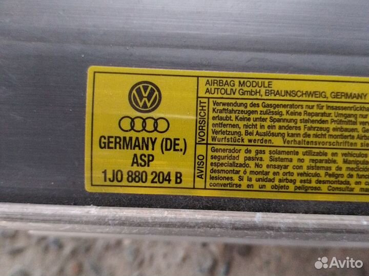 Подушка безопасности пассажира Volkswagen Golf 4