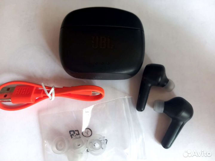 Наушники JBL