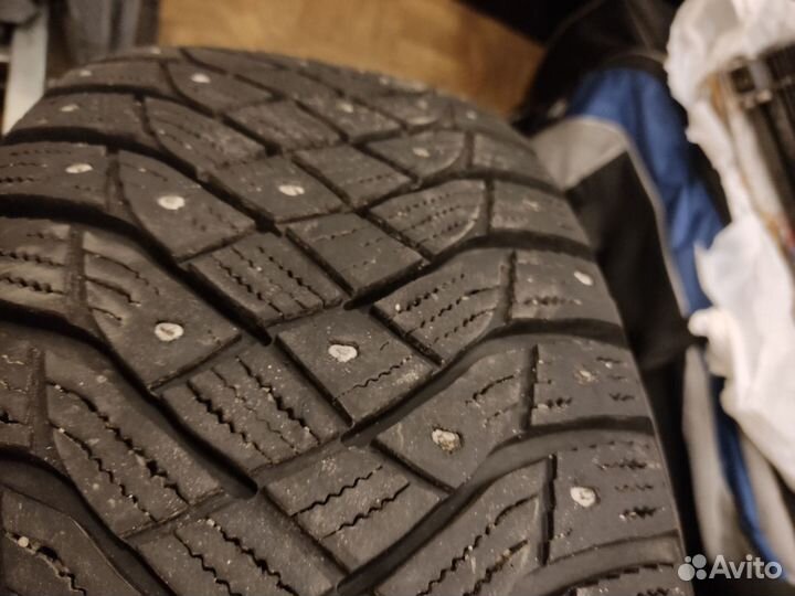 Goodyear UltraGrip Arctic 2 SUV 235/65 R17 108T