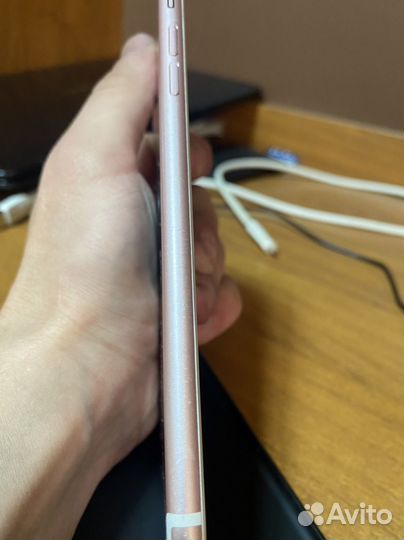 iPhone 7 plus 32GB розовое золото