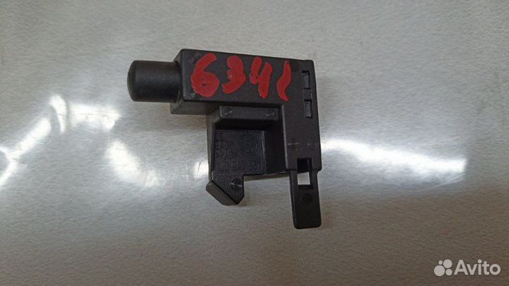 Выключатель концевой Volkswagen Tiguan 5N1 cawa