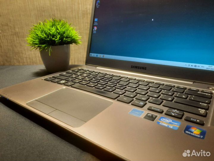 Samsung NP530U3B / Intel core i3