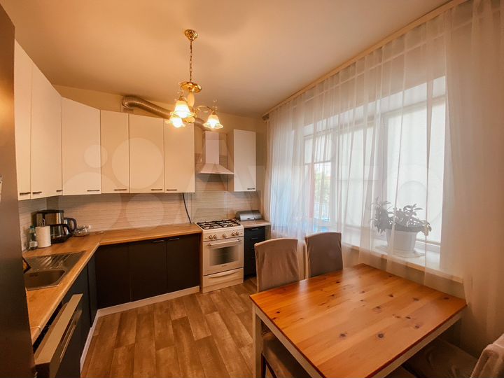 Коттедж 243 м² на участке 21 сот.