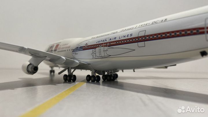 Металлическая модель самолёта Boeing 747 JAL