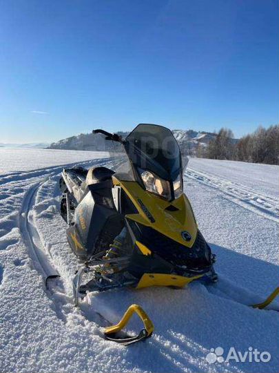 Ski-doo Summit 800