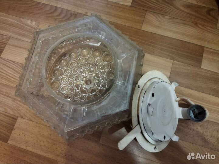 Плафоны Много