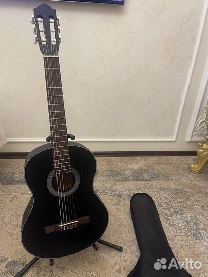 Гитара новая