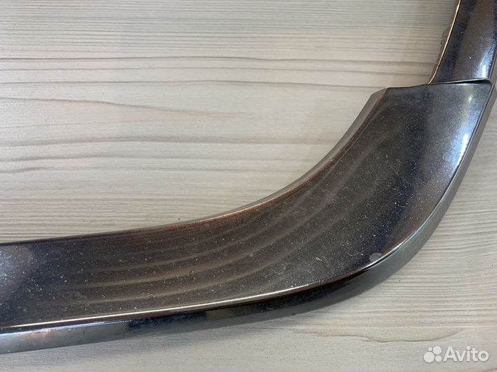 Молдинг переднего бампера Лада Веста