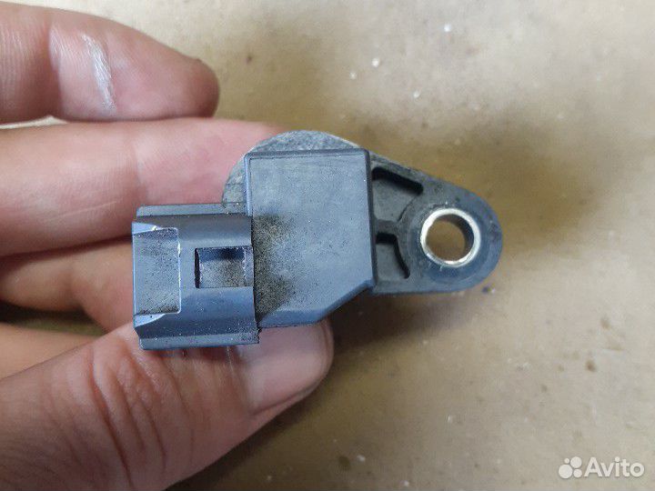 Датчик положения распредвала Mitsubishi Outlander