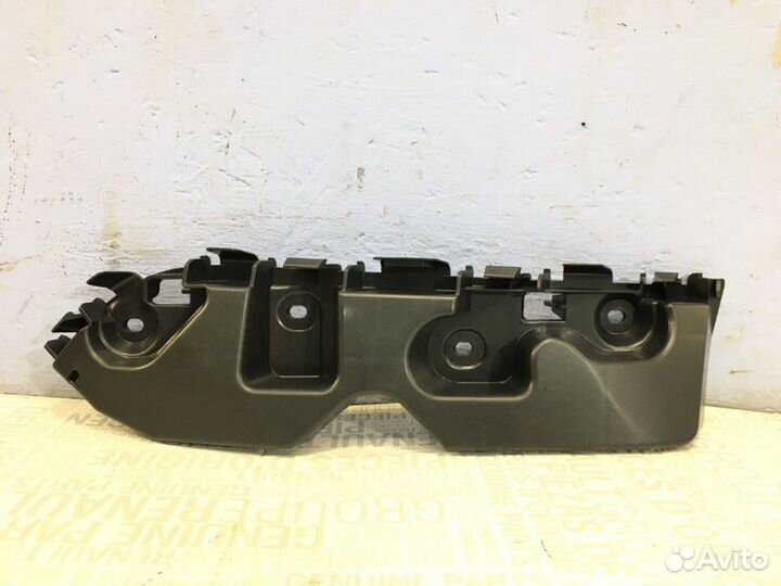 Кронштейн бампера передний правый Renault Duster 1