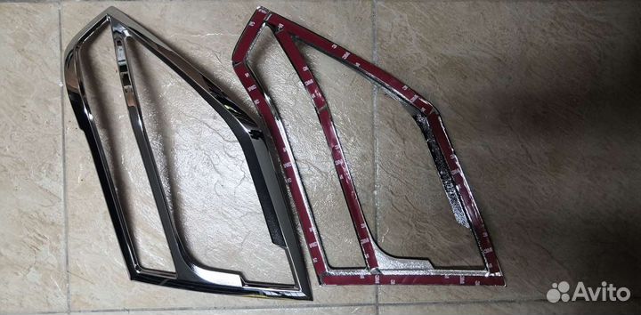 Хром. накладки на передние фары ниссан патфайндер