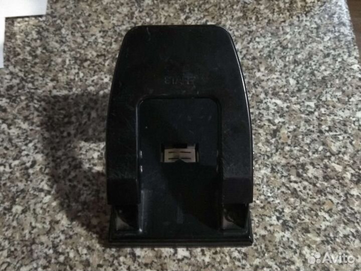 Дырокол staff