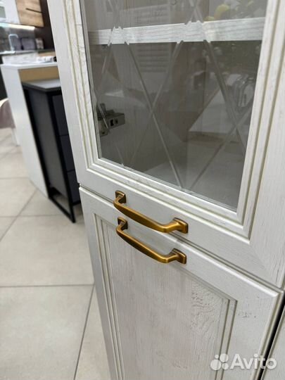 Шкаф витрина мдф