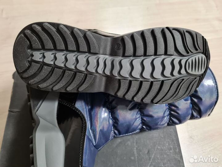 Новые зимние сноубутсы Jog Dog р-р 36