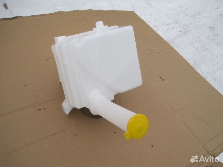 Бачок омывателя лоб стекла Аналог Mazda 6 GG 02-07