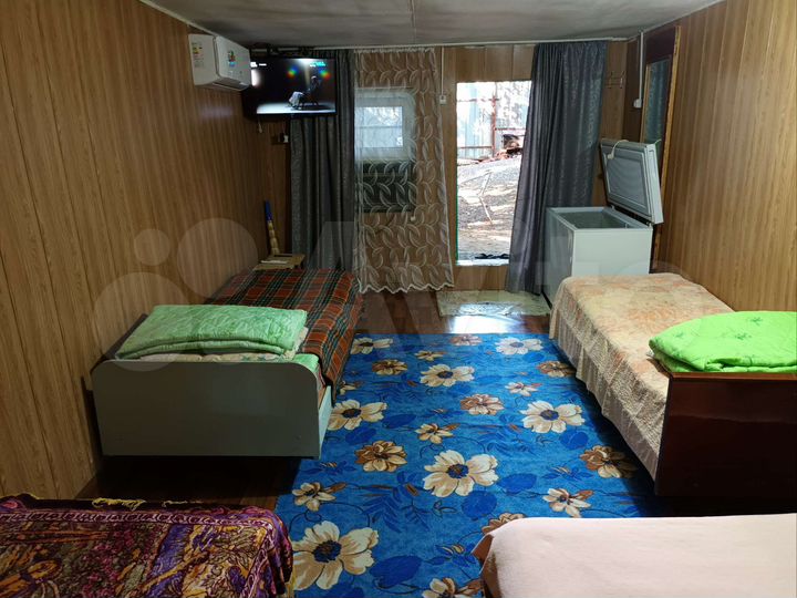 Дом 40 м² на участке 1 сот.