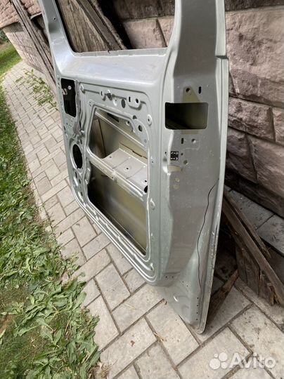 Сдвижная дверь Peugeot Traveller правая