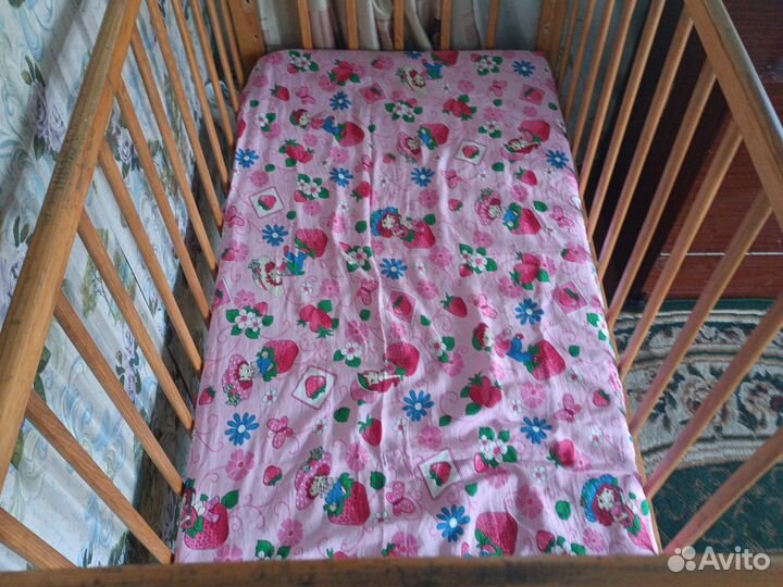 Кроватка детская с матрасом