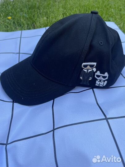 Karl lagerfeld кепка