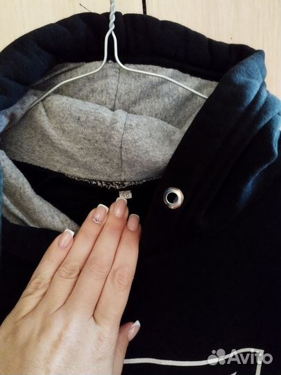 Толстовка с капюшоном