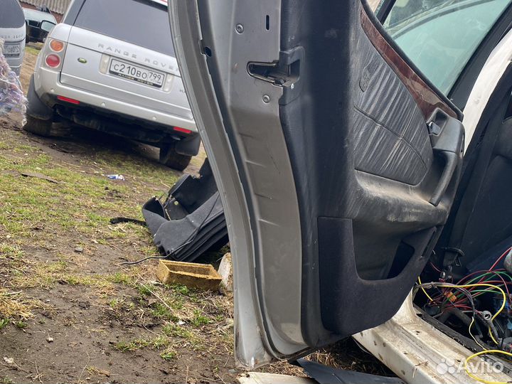 Задняя левая дверь мерседес 210