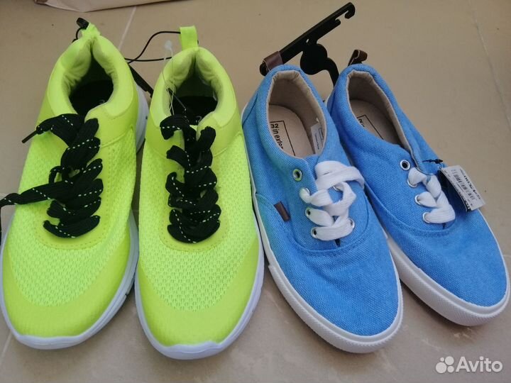 Кроссовки и кеды детские