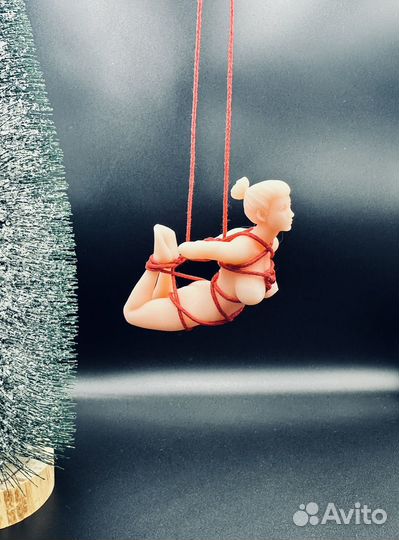 Фигурка девушки шибари