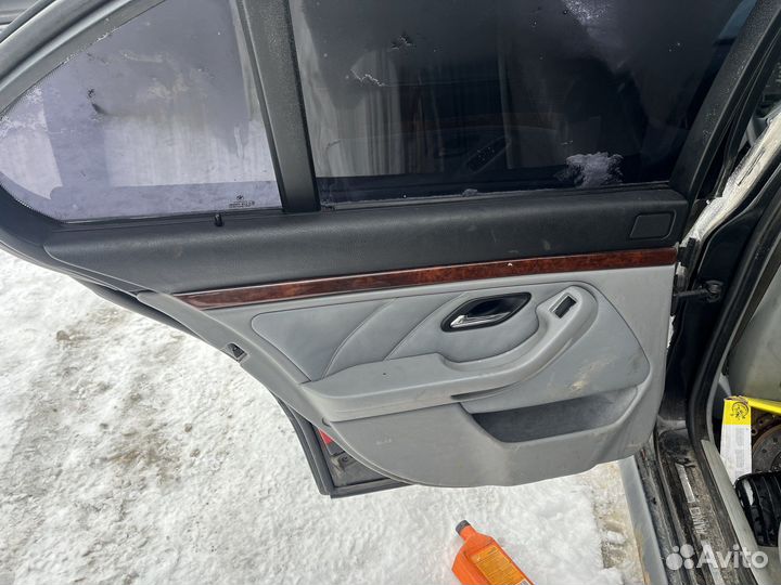 Дверные карты на bmw e39