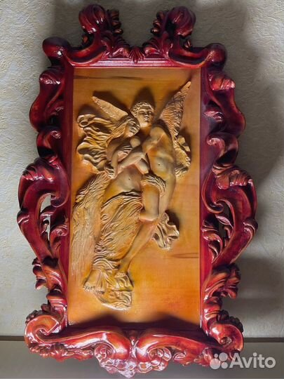 Резное панно