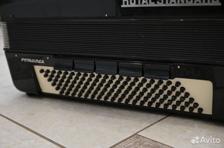 Баян Royal Standard