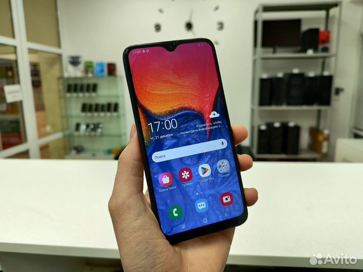 Samsung Galaxy A10, 2/32 ГБ