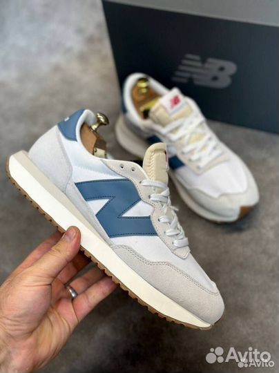 New Balance 237