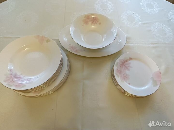 Набор столовой посуды Emily розы