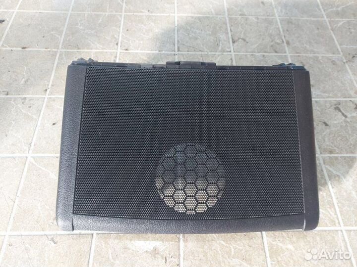 Крышка динамика передняя Toyota Land Cruiser Prado