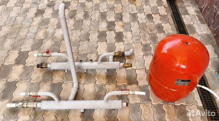 Гидрострелка, расширительный бак, труба дымохода