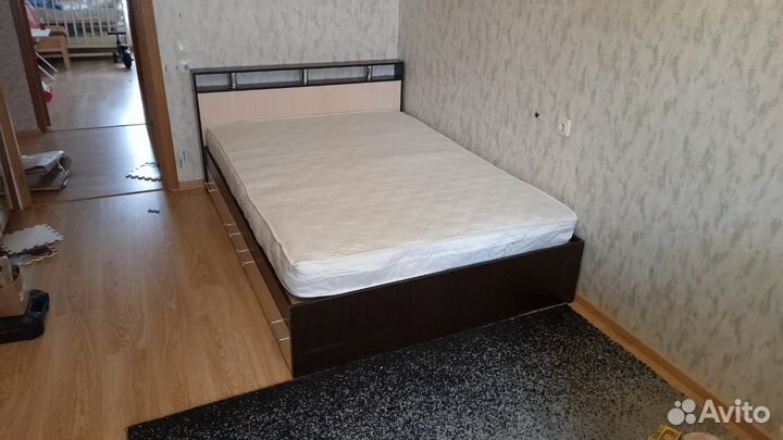 Кровать двуспальная