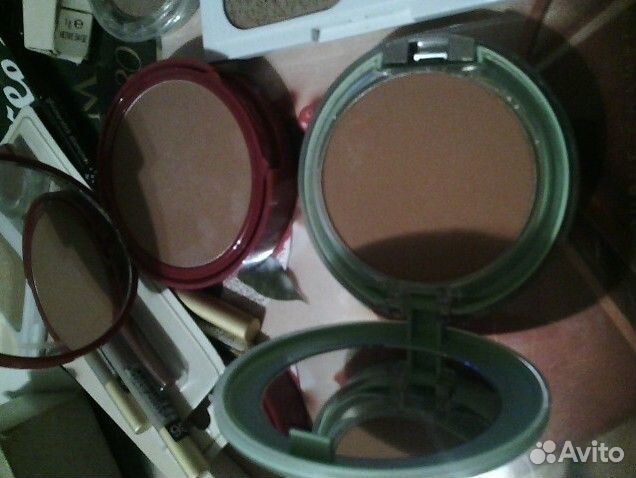 Компактная пудра lancome Clinique