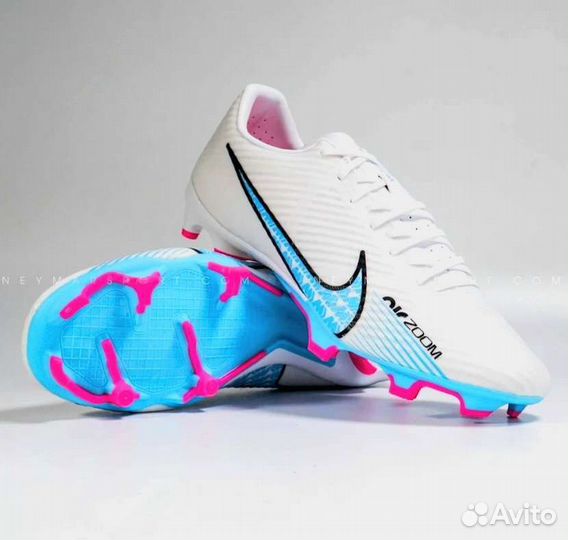 Футбольные бутсы