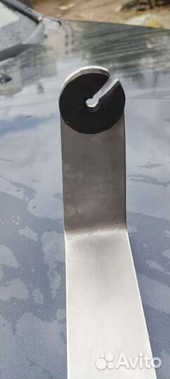 Скоба (планка) крепление экрана эхолота