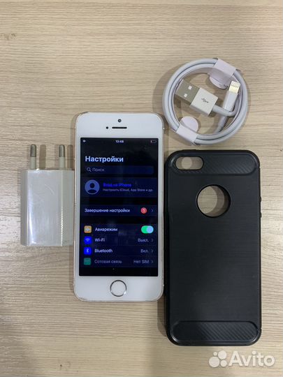 Телефон iPhone se 2016 32gb