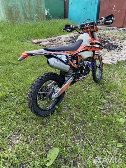 Regulmoto crosstrec 300