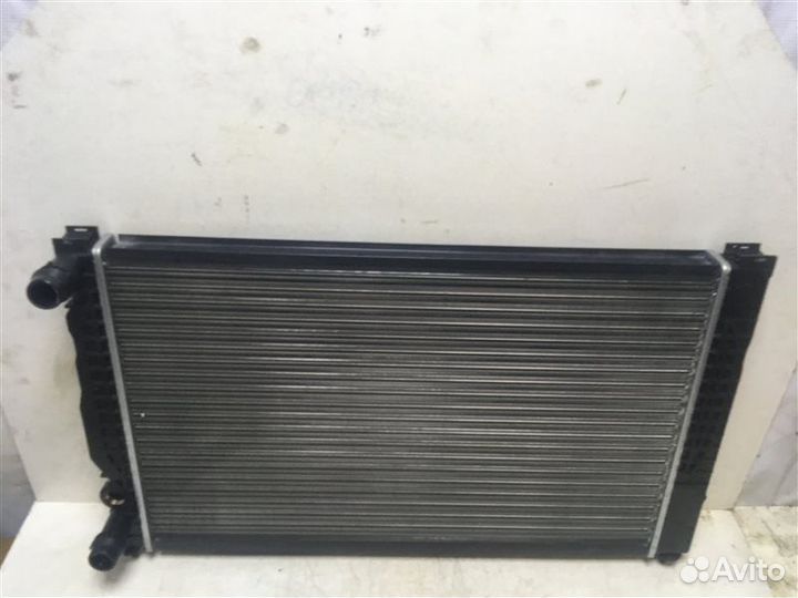 Радиатор охлаждения Volkswagen Passat B5