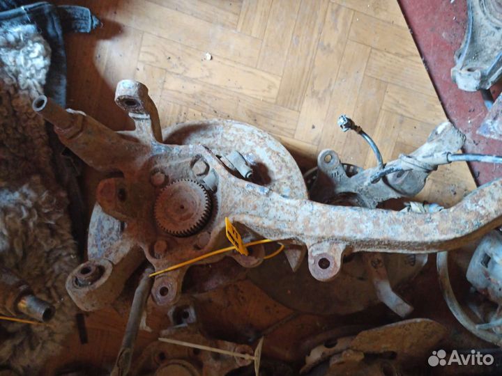 Кулак задний Hyundai Sonata 5