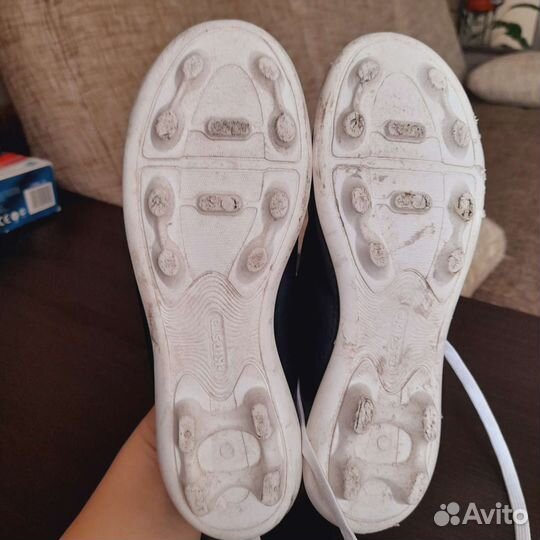 Шиповки футбольные