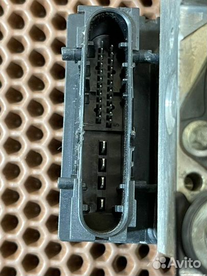 Блок ABS Subaru Forester 2 SG5 EJ203 2006