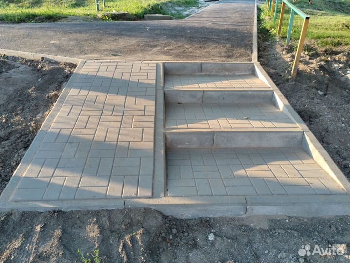 Укладка тротуарной плитки, брусчатки