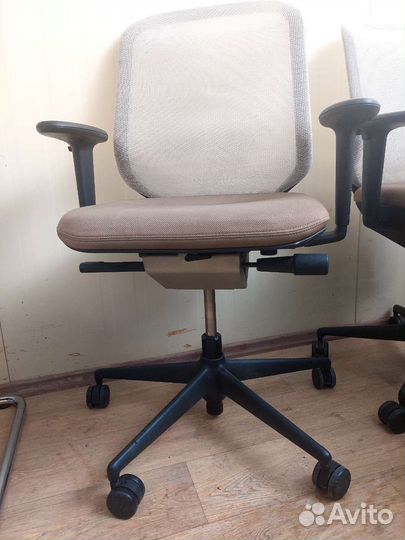 Компьютерное кресло Vitra Швейцария б/у