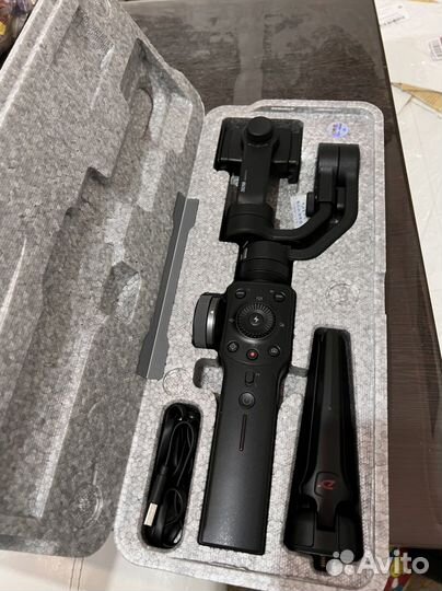 Стабилизатор zhiyun smooth 4