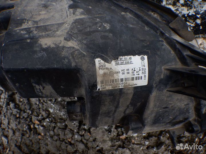 Фара левая Volkswagen Tiguan